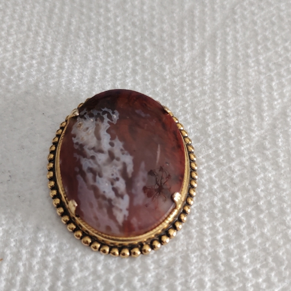 Gold Tone Oval Moss Agate Brooch